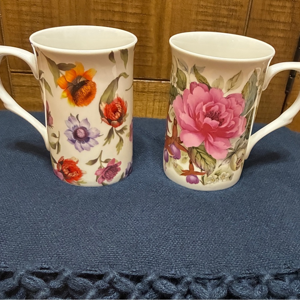 1 Pair of Stechcol Gracie Bone China Floral Cups